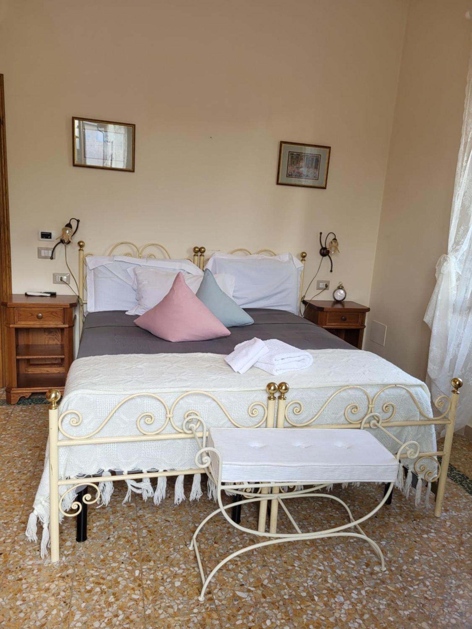 Bnb Villa Melany Vicino Centro Lucca Bagian luar foto
